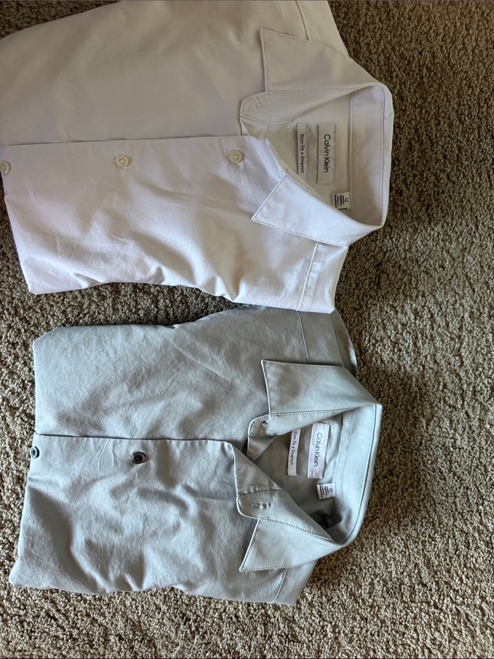 Calvin Klein boys Button-Down Shirts — White and Light Gray